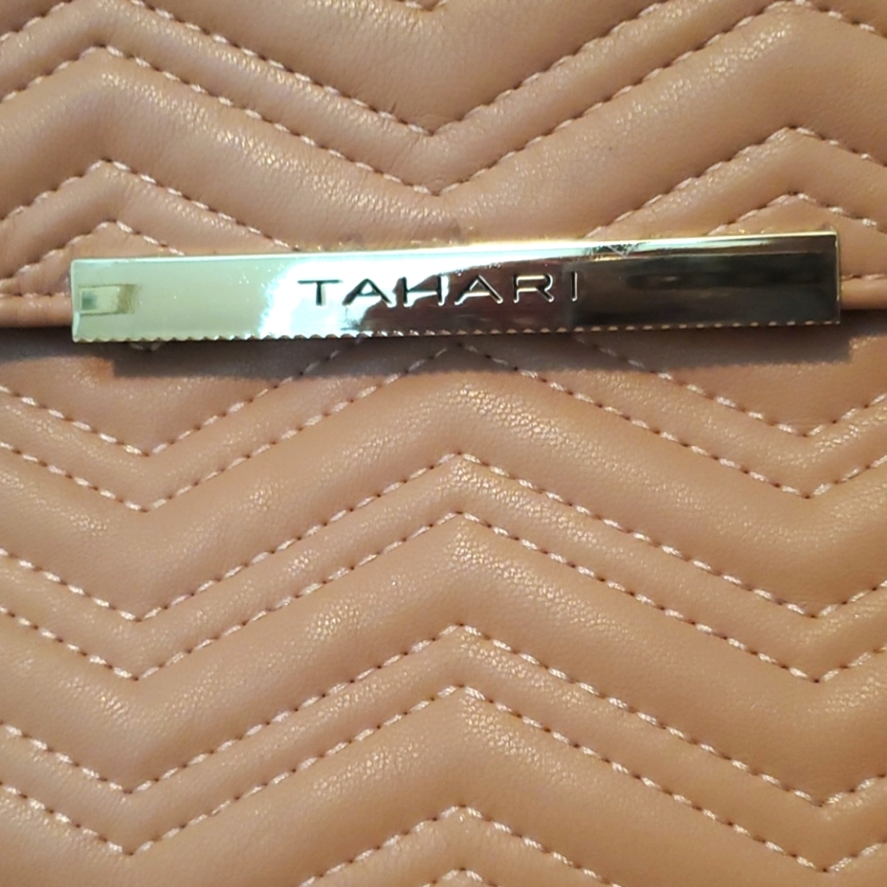 Lovely Tahari purse - Picture 2 of 8
